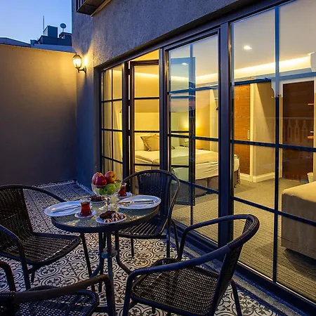 Hotel Aston Taksim 4*