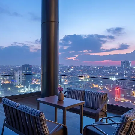 Hotel Movenpick Living West