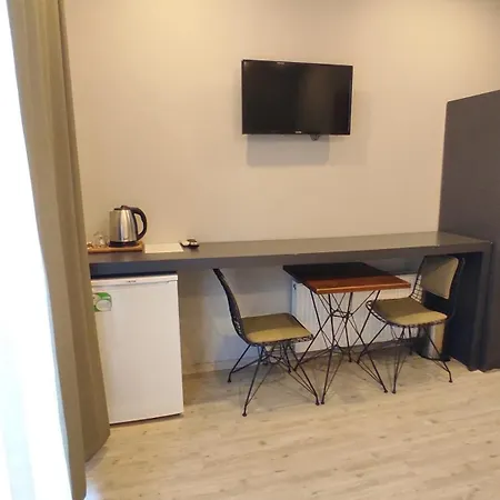 Pera Aparthotel *