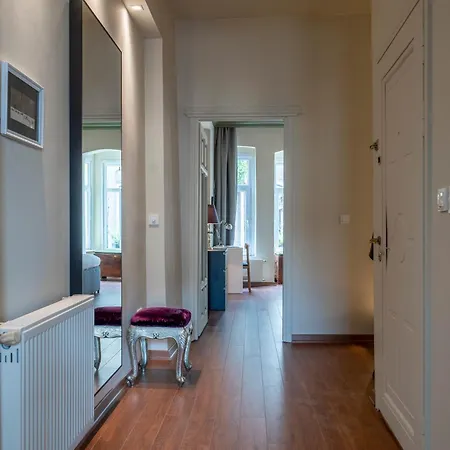 Apartment The Stylish Townhouse - Center