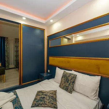 Sweet Hotel