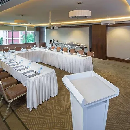 Hotel Titanic Port Bakirkoy