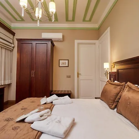 White Palace Old Boutique Hotel