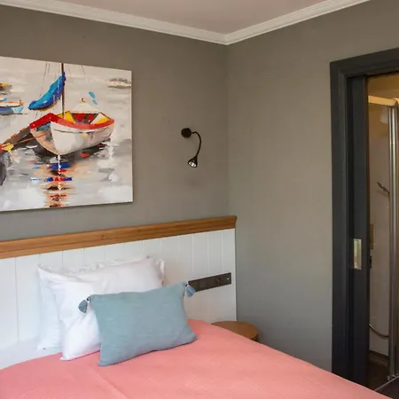 Hotel Old Colorful Balat Petrion Istanbul
