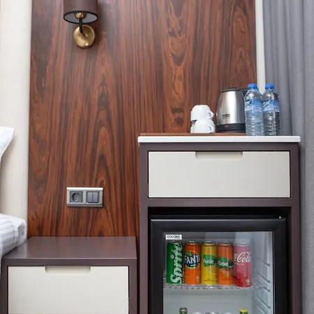 Shining Star Hotel