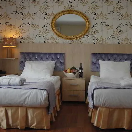 Arach Harbiye Hotel