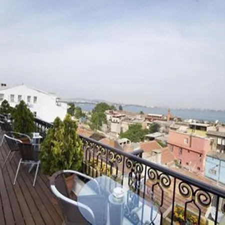 Hotel Avicenna Sultanahmet 4*
