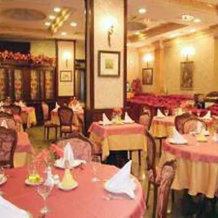 Sapphire Hotell