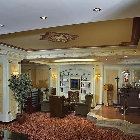 Lady Diana Hotel