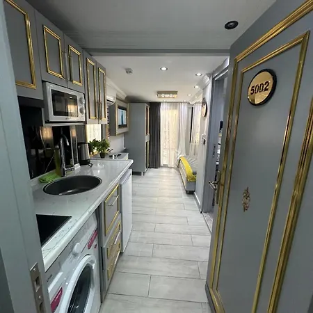 Aparthotel Taksim Larissa *