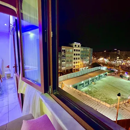Apartment Istanbulun Kral Dairesi Asansoerlue Ve 2 Klimali Istanbul