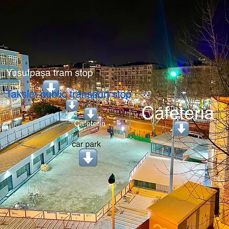 Istanbulun Kral Dairesi Asansoerlue Ve 2 Klimali