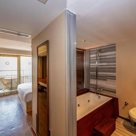 Pera Tulip & Hotel Istanbul