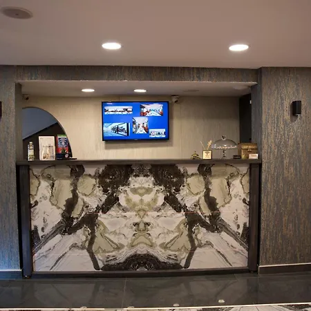 Vali Hotel