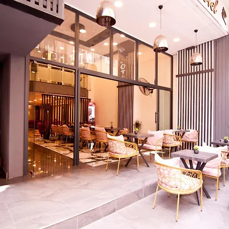 Vali Hotel 3*
