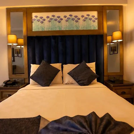 Hotel Farina By Cigno 4*