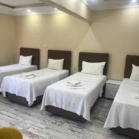 King Hotel *