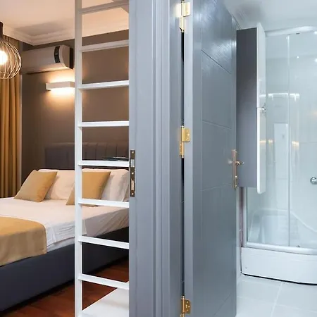 The Of The Bosphorus & Comfortable Apartamento