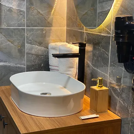 Besiktas Vip & Hostel *
