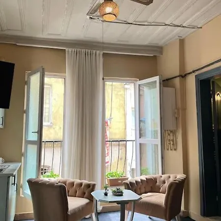 Apartamento Authentic Flat Close To Istiklal Avenue Estambul