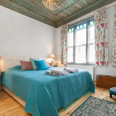 Apartment Turquoise House Featured In Elle Decor Magazine