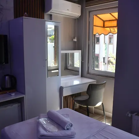 Modena Homestay *