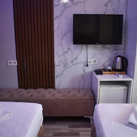 Modena Homestay *