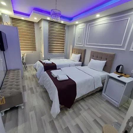 Modena Homestay *