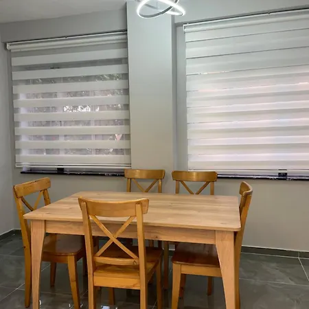 Sabiha Goekcen Airport & Metro Apartment