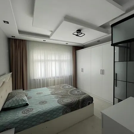 Sabiha Goekcen Airport & Metro Apartment Istanbul