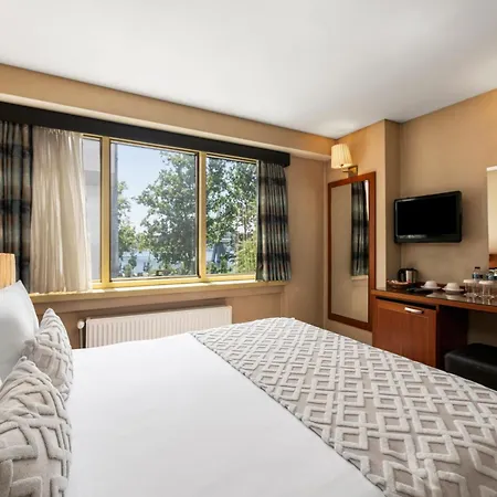 Golden City Hotel