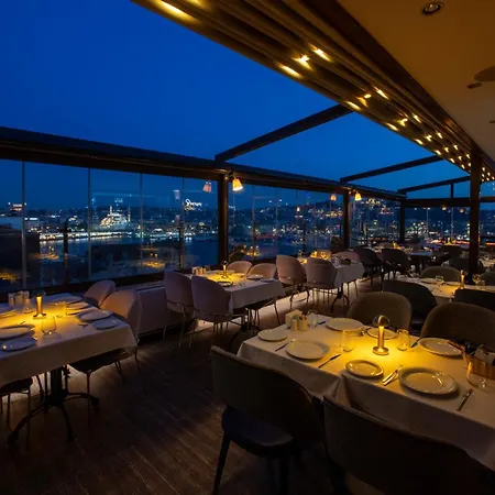 Golden City Hotel 4*