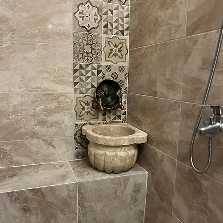 Kadikoey White House Szálloda 3*