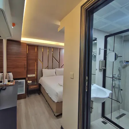 Hotel The Golden Pera's &