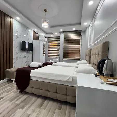 Modena Homestay *