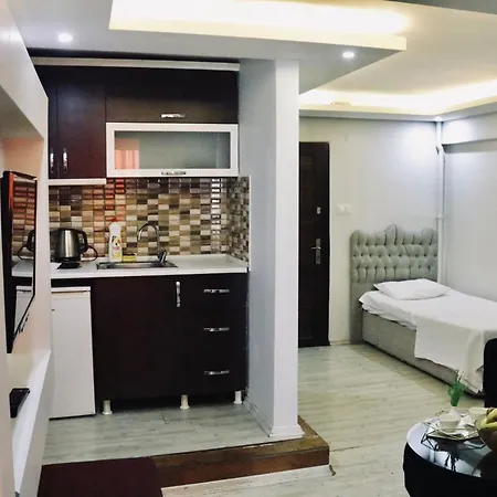 Aparthotel Sara Suit *