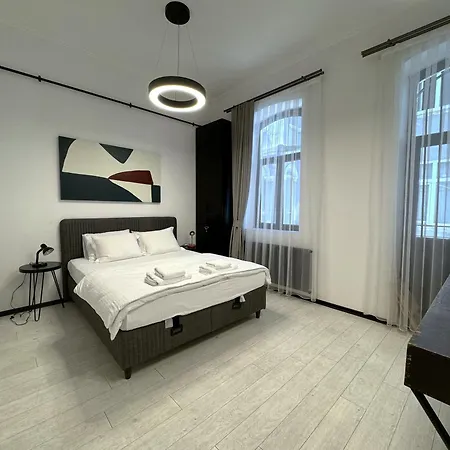 Apartment Savcibey Building