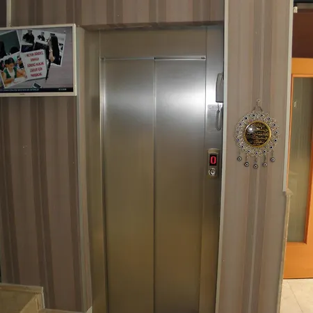 Omar Sultan Park Hotel *