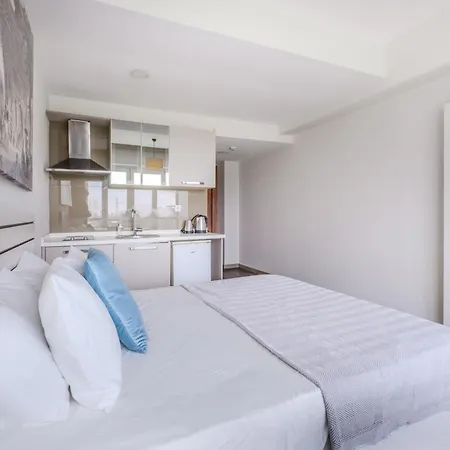 Modern Studio Flat W Balcony In Bagcilar * Istanbul