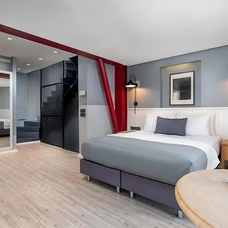 Urban Quarters - Loft Aparthotel *
