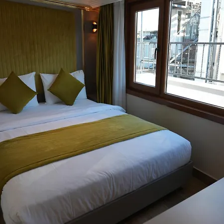 Taksim La Marino Apart Otel *