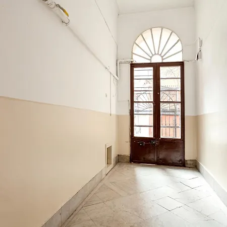 Stylish Flat Near Istiklal Street Apartment