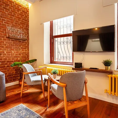 Stylish Flat Near Istiklal Street Apartment *