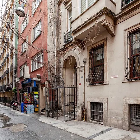 Stylish Flat Near Istiklal Street Apartment Istanbul