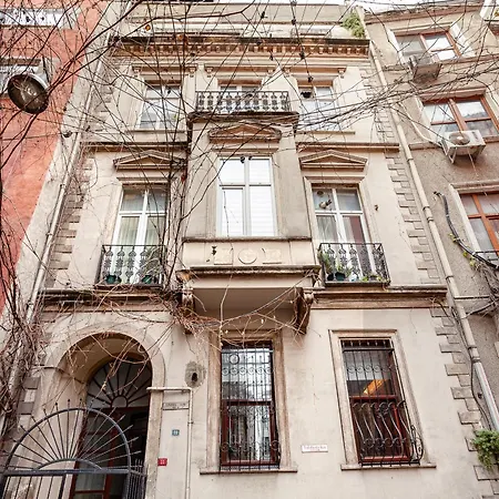 Stylish Flat Near Istiklal Street Apartment Istanbul
