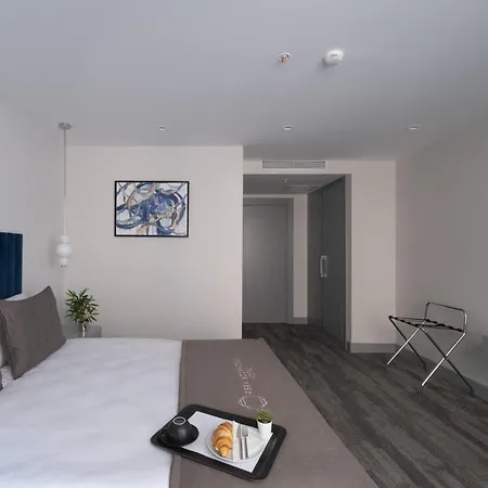 Pera Bosphorus 4*