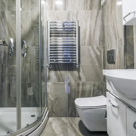 Apartment Cozy Flat 10 Min To Aqua Florya Mall In Bakirkoy
