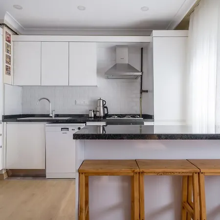 Cozy Flat 10 Min To Aqua Florya Mall In Bakirkoy Apartment