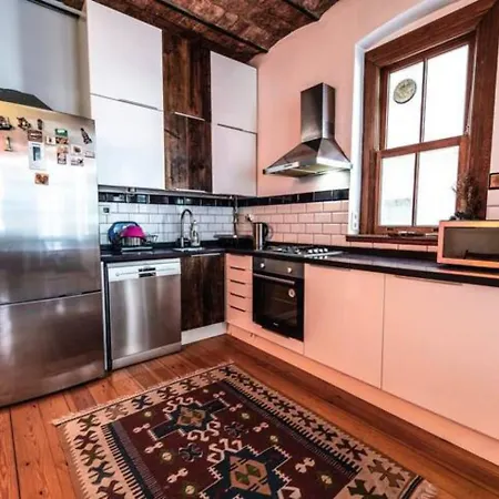 Historic Spacious Galata * Istanbul