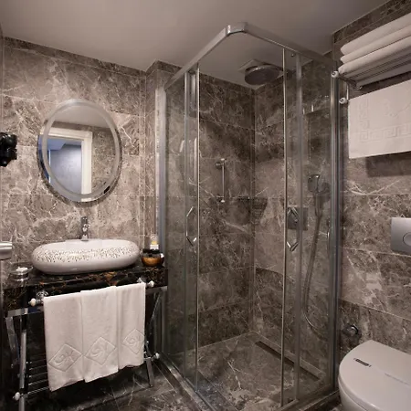 Hotel Golden City 4*